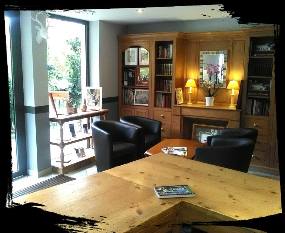 Residence Hotel Les Ducs De Chevreuse Avec Hebergement, Repas & Pdj, Seminaire, Bureau & Parking Luaran gambar