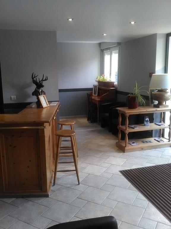 Residence Hotel Les Ducs De Chevreuse Avec Hebergement, Repas & Pdj, Seminaire, Bureau & Parking Luaran gambar