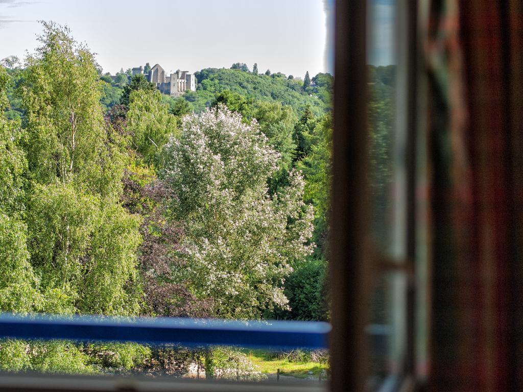Residence Hotel Les Ducs De Chevreuse Avec Hebergement, Repas & Pdj, Seminaire, Bureau & Parking Luaran gambar